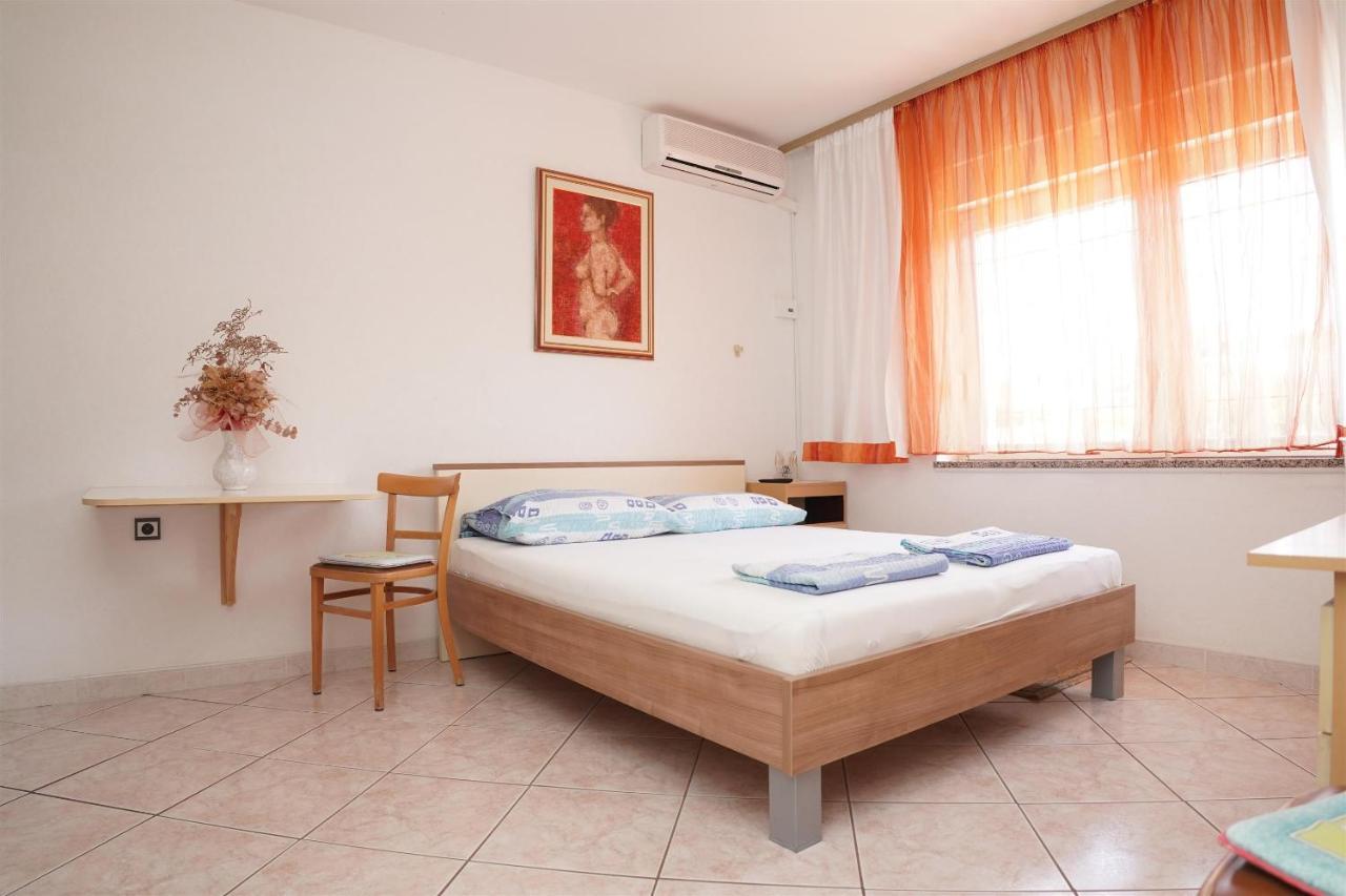Apartments Mare Trogir Eksteriør bilde