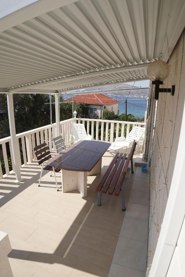 Apartments Mare Trogir Eksteriør bilde